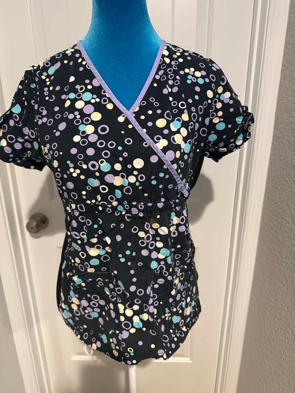 Cherokee Scrub Top – Black Multi-Color Dot Print – Small/Medium